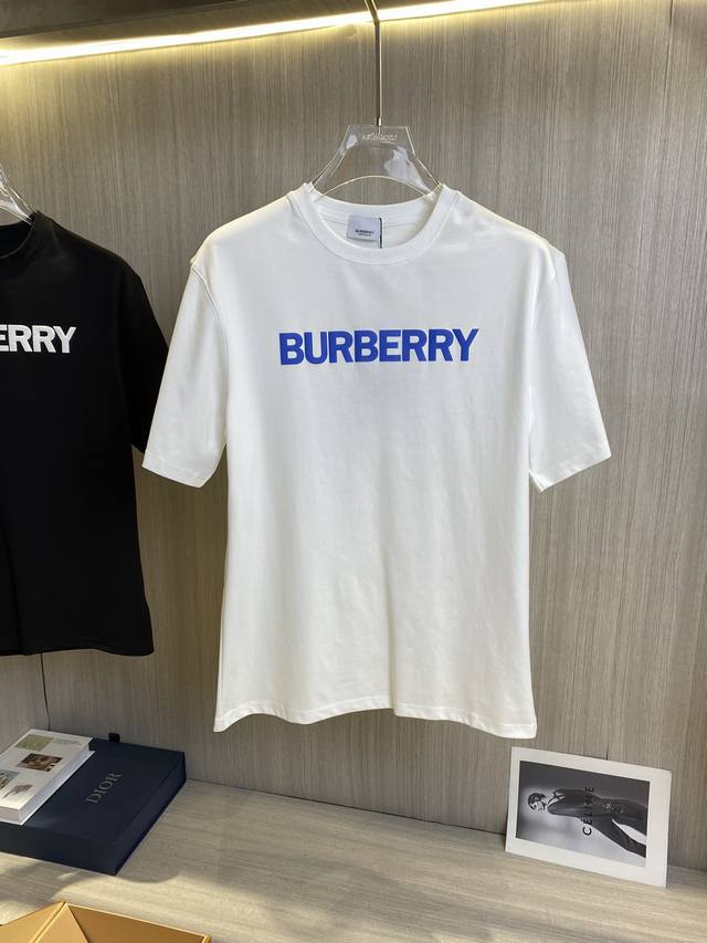 Burberry巴宝莉 2024ss春夏最新款短袖T恤出货啦！！ 2024新款T恤 高版本专用面料 高克重丝光面料 上身舒适不失挺阔 针脚刺绣工艺、数字印花、植