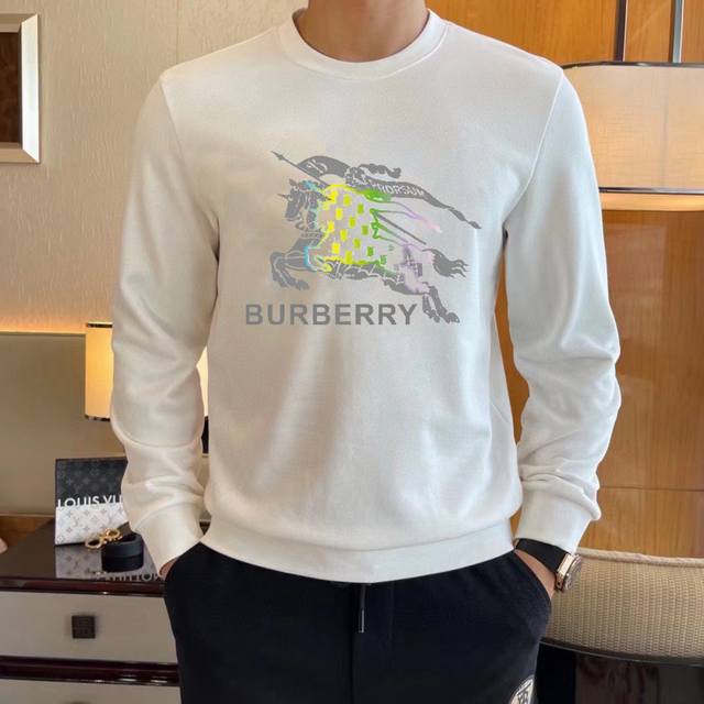 品牌 BURBERRY 巴宝莉 胖子福音 2024ss秋款最新款长袖圆领卫衣，官网同步发售 清爽透气 采用顶极天丝罗马 舒适柔软 3D立体清晰 时尚感超好 送礼