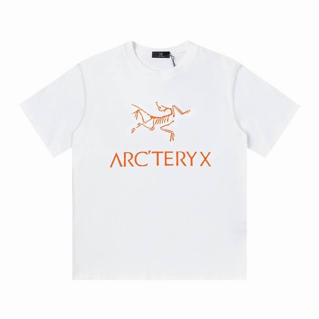 特价 齐码 Arctertx 始祖鸟新款logo印花短袖T恤 Arctertx今年势不可挡，颠覆传统的户外设计，采用百分百270克纯棉面料，质感柔软顺滑，保持了