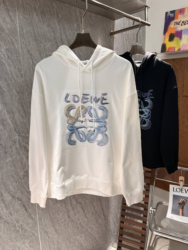 LOE 新品 香港贸易公司渠道货.2024秋季新品连帽卫衣！拼色刺绣设计理念，420G纯棉毛圈卫衣。舒服不变形，是卫衣里面的YYDS面料，简约元素的Logo设计