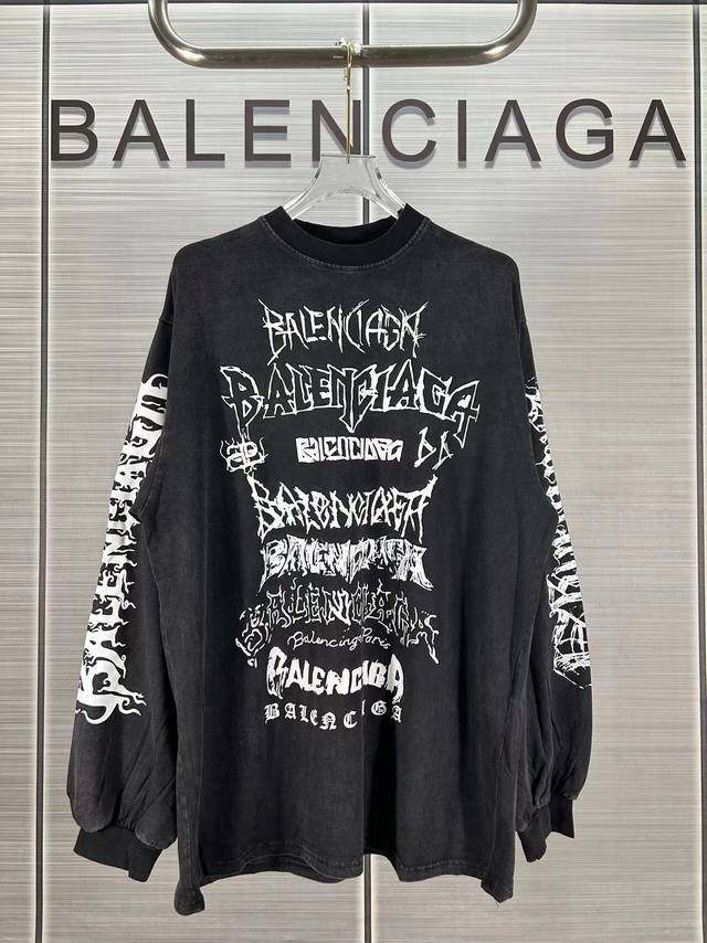 Balenciaga 巴黎世家新款龙年满印涂鸦哥特字母洗水做旧圆领长袖T恤 同缸染1*1拉架罗纹保证同色不变形。成衣后加柔洗水克重达300克，手感柔顺不变形不缩