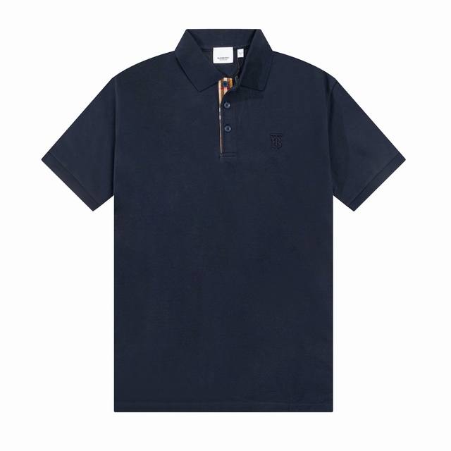 面料：240克 BURBERRY春夏翻领Polo衫新款 经典小TB字母田岛刺绣工艺，领子拼织设计，内门襟拼接经典条纹织带，定制字母标识纽扣，细节到位，采用 10