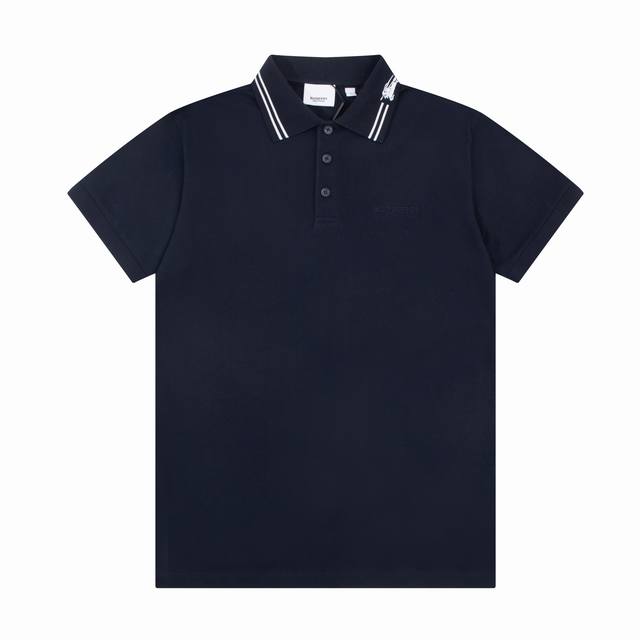 burberry春夏翻领Polo衫新款 领口战马刺绣Logo标识，定制字母标识纽扣，手工缝钉领标 细节到位 采用 100% 纯棉丝光珠地，手感舒适，配备用扣，三