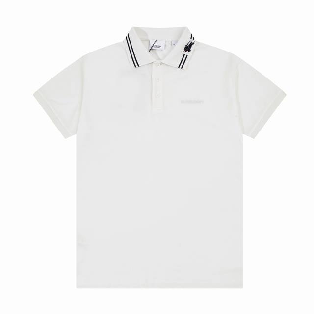 burberry春夏翻领Polo衫新款 领口战马刺绣Logo标识，定制字母标识纽扣，手工缝钉领标 细节到位 采用 100% 纯棉丝光珠地，手感舒适，配备用扣，三