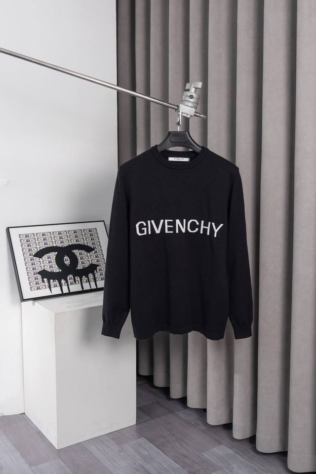 款号：HE072 GIVENCHY-纪梵希字母大标圆领针织毛衣 毛线采用高克重对色定染羊毛混纺纱线，毛料柔软细腻，高克重棉纱线、无色差、有质感，舒适感极佳，不扎 - 点击图像关闭