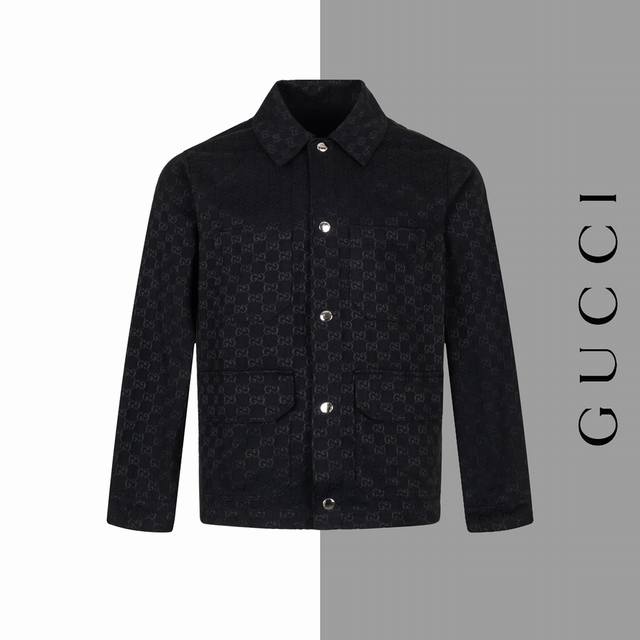 款号 G96 古驰满印提花翻领牛仔外套 GUCCI 专柜一致外套 面料：定制原版暗纹提花竹节棉牛仔面料 工艺：zp 一致满印花提花工艺 做后成品水洗柔软做旧工艺