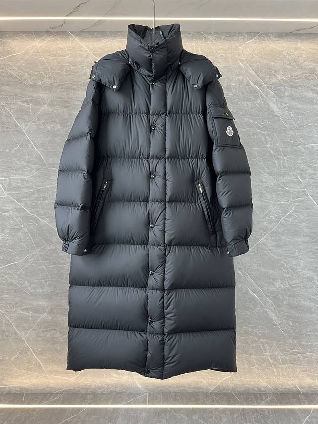 支持年后退换 特级羽绒服 Moncler Hanoverian 哑光雾面 长款男士羽绒服夹克外套. 135万一吨的鹅绒填充，850+蓬松度的鹅绒 这款Hanov