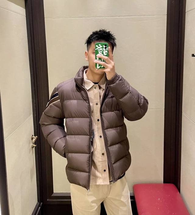 支持年后退换 带芯片 特级羽绒 Moncler Solayan蒙口男士三色饰边短款羽绒夹克外套.特级鹅绒填充.最细腻最轻便最工整的面料 Solayan男士短款羽