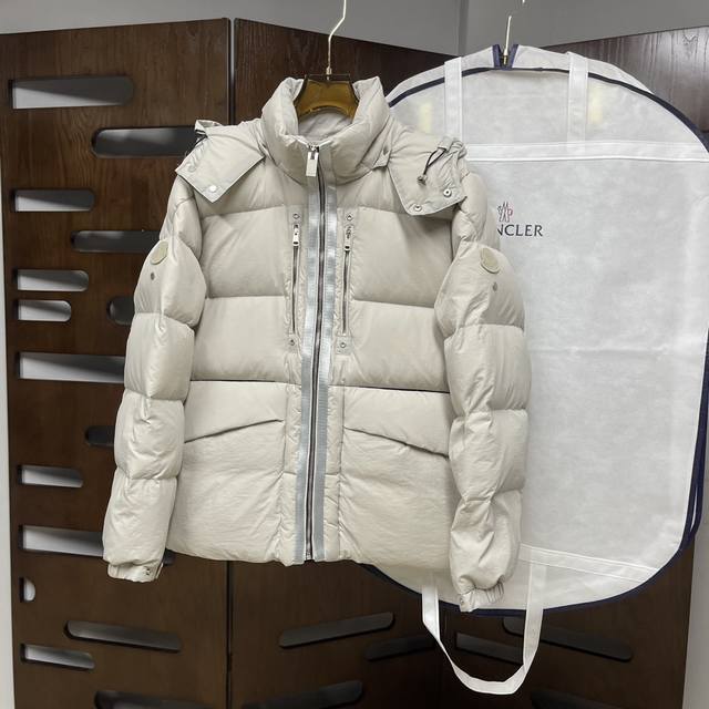 蒙口 Moncler 24秋冬新款 羽绒服 原版1:1订制五金配件全进口原版定制提花面料 欢迎专柜对比 绝对的高品质 采用顶级90白鸭绒 超柔软 充羽量蓬松饱满