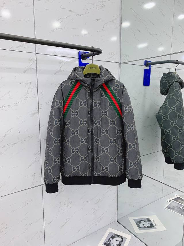 支持年后退换， Gucci 古驰 2024Aw秋冬新品 Gogg老花连帽羽绒棉服，客供定制辅料，客供定织螺纹辅料，品牌风格一目了然，填充标准，充绒量足，上身效果