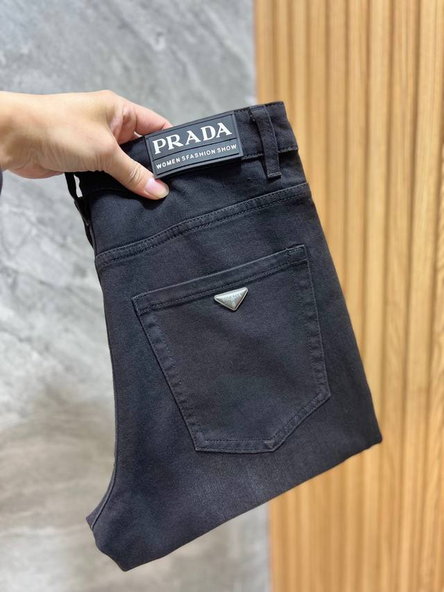 支持年后 Prada 普拉达 2025秋冬新品 三标齐全 牛仔裤 好货不用过多介绍 看细节 专柜码数：29-38 175 140上身32码