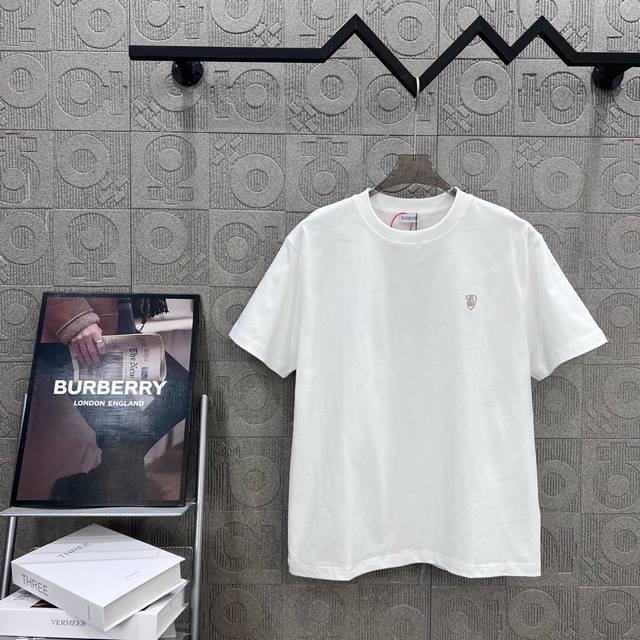 Burberry 巴宝莉 经典盾牌音符刺绣 Logo经典识标印花精致升级 灵感源自八十年代复古 原版面料 官方同款 短袖T恤 定制260克同缸染面料 手感非常舒 - 点击图像关闭