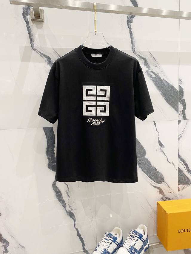 Givenchy Gvc纪梵希 320克圆领短袖T恤 标志性网布绣花字母Logo标识 官方同步 1:1原版开模 时尚个性 百搭潮流 纯原品质 原版洗水面料 吊牌