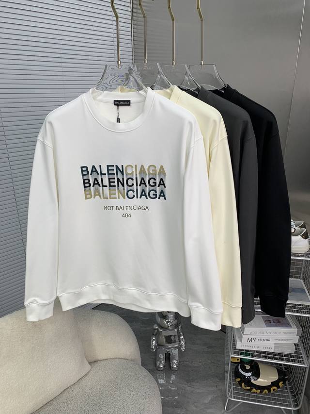 可年后 Balenciaga巴黎世家 秋冬新款高克重380克重磅卫衣出货啦！！ 定制高克重纯棉卫衣面料 搭配当下流行重工工艺 做工走线精细 面料上身舒适 男女同