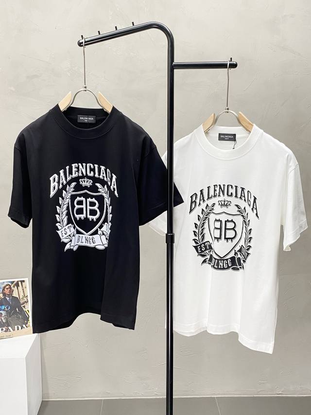 支持年后 。Balenciga巴黎世家独家专供新款原单男士休闲短袖 高端定制 高端版本 时尚百搭爆款进口面料 手感超柔软细腻 穿着亲肤舒适 高端精品 代工厂精细