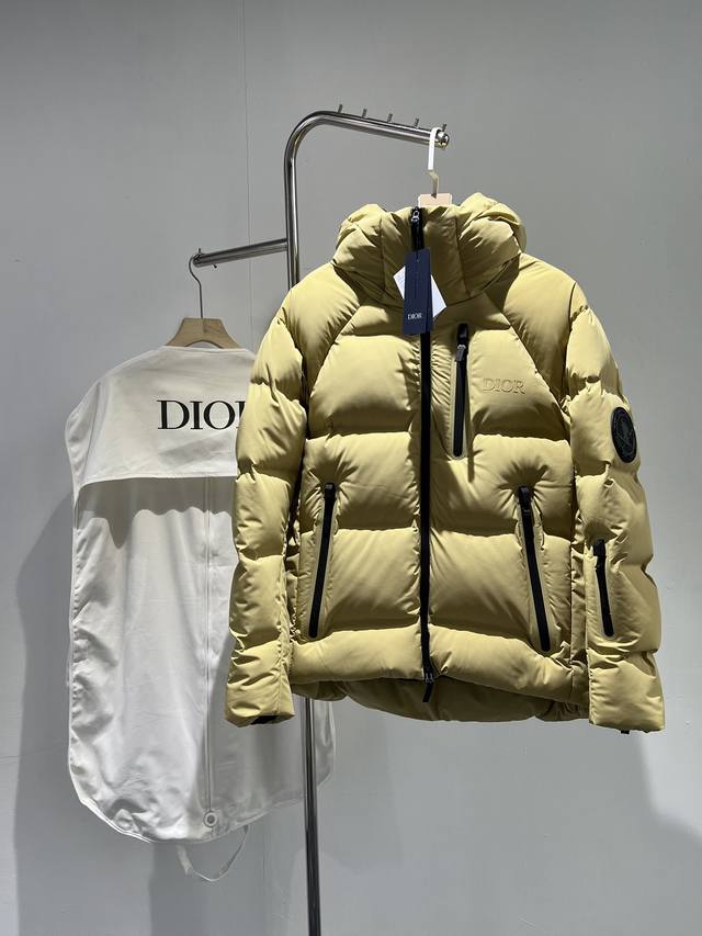 支持年后- 。Dior迪奥羽绒服独家专供 鼎级精品 柜台49000 Dior 迪奥联名款Ski滑雪系列外套男装绗缝连帽滑雪羽绒服2024新款 46 48 50