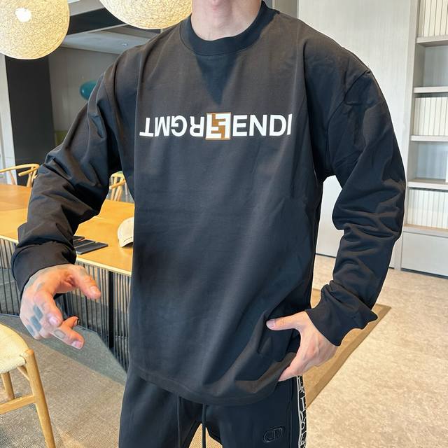 支持年后 Fend1* 顶级版本 2024秋冬新品长袖 火爆上市啦 定制顶级优选洗水棉面料 上身舒适度高 专柜同款装饰 轻奢内敛低调奢华 内搭外穿轻松驾驭不挑人 - 点击图像关闭