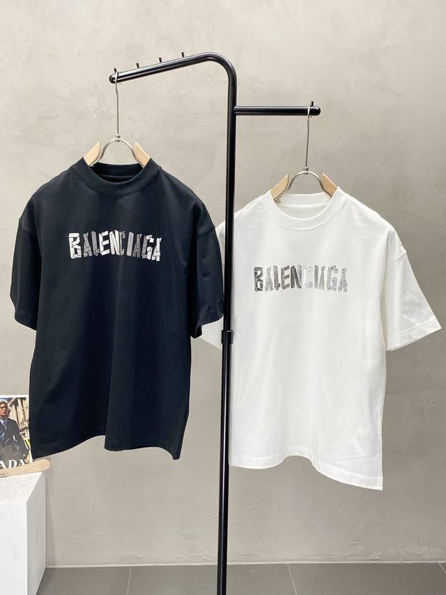 支持年后 。Balenciga巴黎世家独家专供新款原单男士休闲春夏短袖 高端定制 高端版本 时尚百搭爆款进口面料 手感超柔软细腻 穿着亲肤舒适 高端精品 代工厂