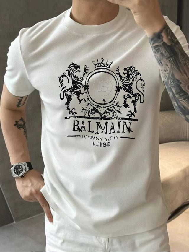 支持年后售后！ 。 Balmain*巴尔曼24S新款莫代尔T恤.皇室风格.胸口经典字母图形3D立体烫画！高温定型压花.干净清爽简单大方.不限年龄的单品推荐常规版