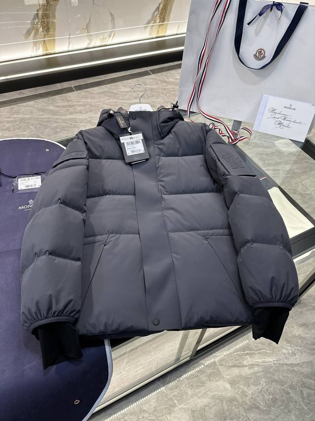 支持年后退换 Moncler Grenoble魔术贴徽章秋冬男士羽绒服滑雪系列连帽外套夹克.更多细节实拍. Aaa9 - 点击图像关闭