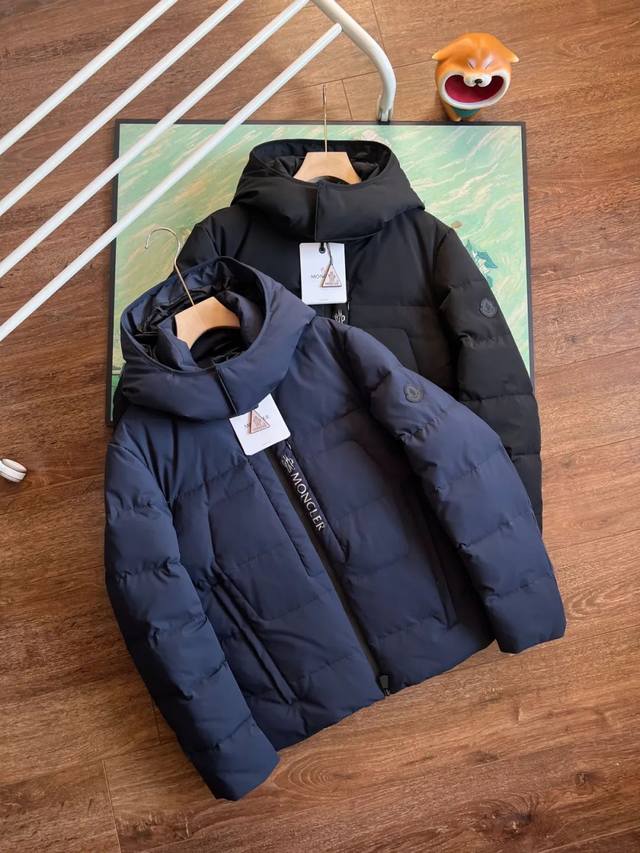 支持年后退换 颜色：黑色，藏青色 尺码1.2.3.4.5. Moncler 盟可睐 Fw24Blavet 黑标 男士商务休闲羽绒服。 游离于经典和现代之间， B