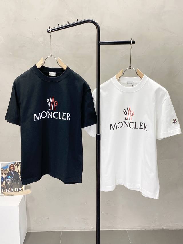 支持年后 。Moncler蒙口独家专供新款原单男士休闲春夏短袖 高端定制 高端版本 时尚百搭爆款进口面料 手感超柔软细腻 穿着亲肤舒适 高端精品 代工厂精细做工