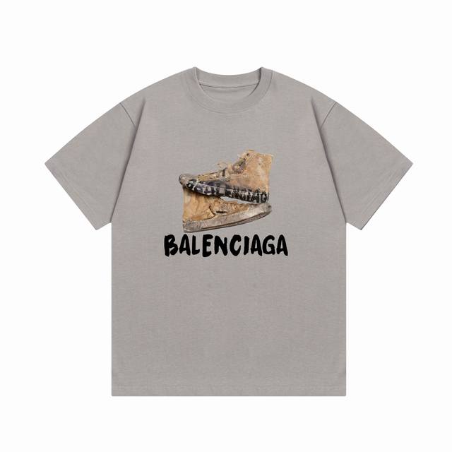 隔天到 Balenciaga 巴黎世家 做旧鞋子字母印花 Logo标识精致升级，灵感源自八十年代复古 原版面料 官方同款 短袖T恤 定制300克同缸染面料 手感