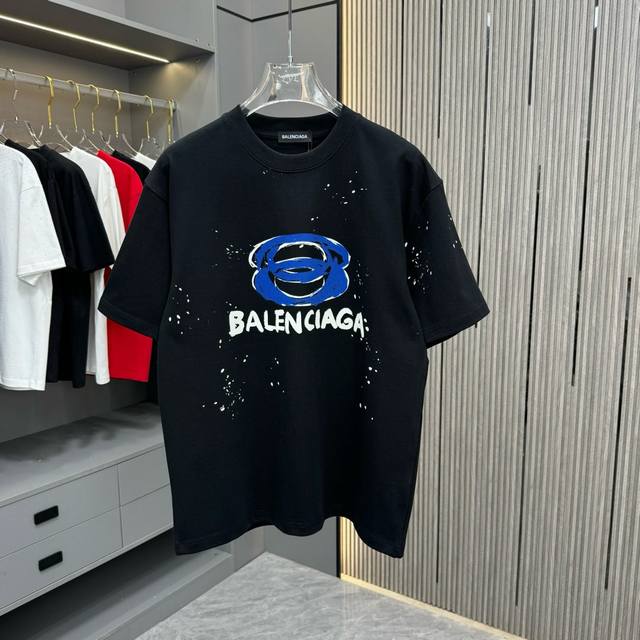 新款上市 25Fw320G重磅洗水磨破 Balenciag*巴黎世家 采用手绘色彩系列工艺 情侣款短T 百看不腻的高级简约风格 高级气质穿搭 完美细节处理 经典