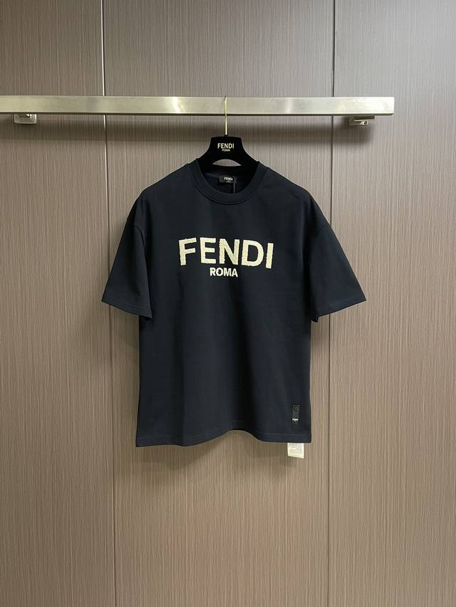 支持年后售后 Fendi 2025Ss胸前植绒字母春夏短袖T恤，棉质圆领短袖，男女同款植绒字母时尚套头圆领系列图案短袖，客供进口 ％全棉材质，手感柔和爽滑细腻，