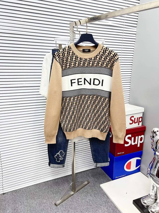 支持年后退换 Fendi 芬迪 秋冬新款 圆领羊毛衫 男女通穿情侣秋冬必备款 小双F的老花经典永不过时 Logo不用再过多赘述 所见即所得 甄选高定天丝面料 手