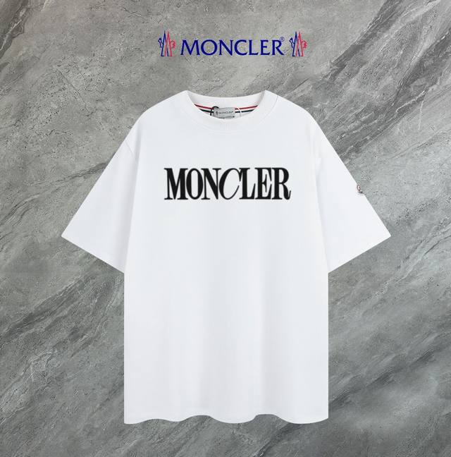 支持年后退换 Moncler~蒙口 2025新款高品质圆领短袖T恤 袖口车有进口绣花标 定制定染,手感非常舒服 超级百搭好看的一款短袖 三标齐全 非市场普通版本 - 点击图像关闭