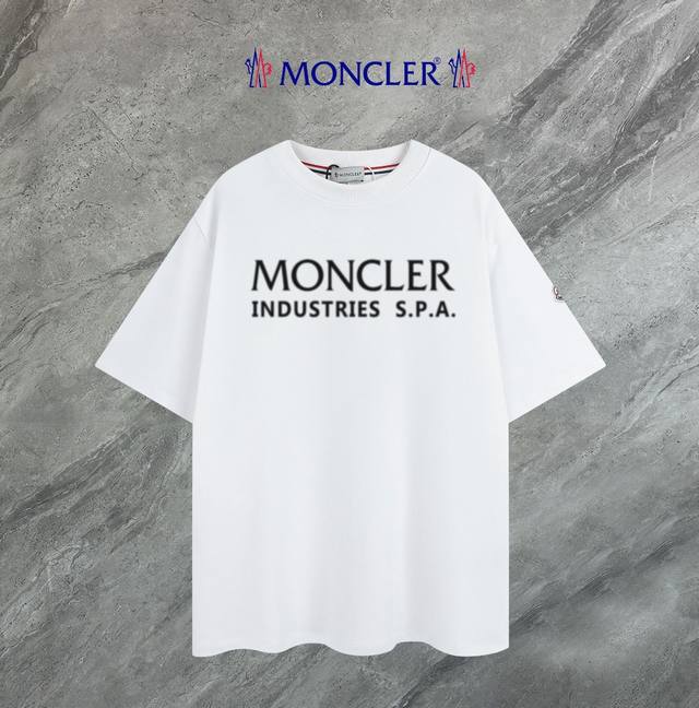 支持年后退换 Moncler~蒙口 2025新款高品质圆领短袖T恤 袖口车有进口绣花标 定制定染,手感非常舒服 超级百搭好看的一款短袖 三标齐全 非市场普通版本