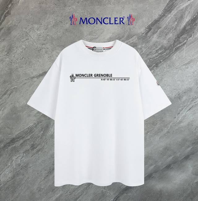 支持年后退换 Moncler~蒙口 2025新款高品质圆领短袖T恤 袖口车有进口绣花标 定制定染,手感非常舒服 超级百搭好看的一款短袖 三标齐全 非市场普通版本