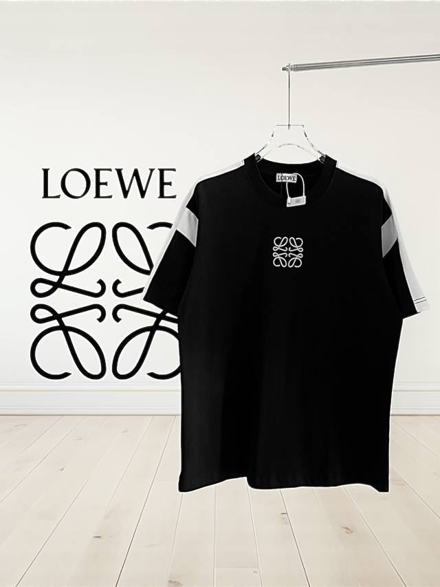 高品质] Loewe 罗意威 微宽版型25Ss最新最顶级黑白拼接拼色刺绣款圆领短袖，最顶级的品质原单短袖，顶级制作工采用32支280克精梳棉面料，款独特设计，男