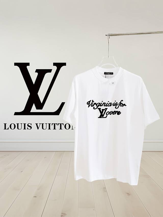 高版本] Louisvuitton 路易威登 董菲联名新款签名牙刷绣球T恤短袖高版本 超级标志性品牌Logo牙刷刺绣图案 采用进口面料采用纯棉精梳棉面料，搭配运