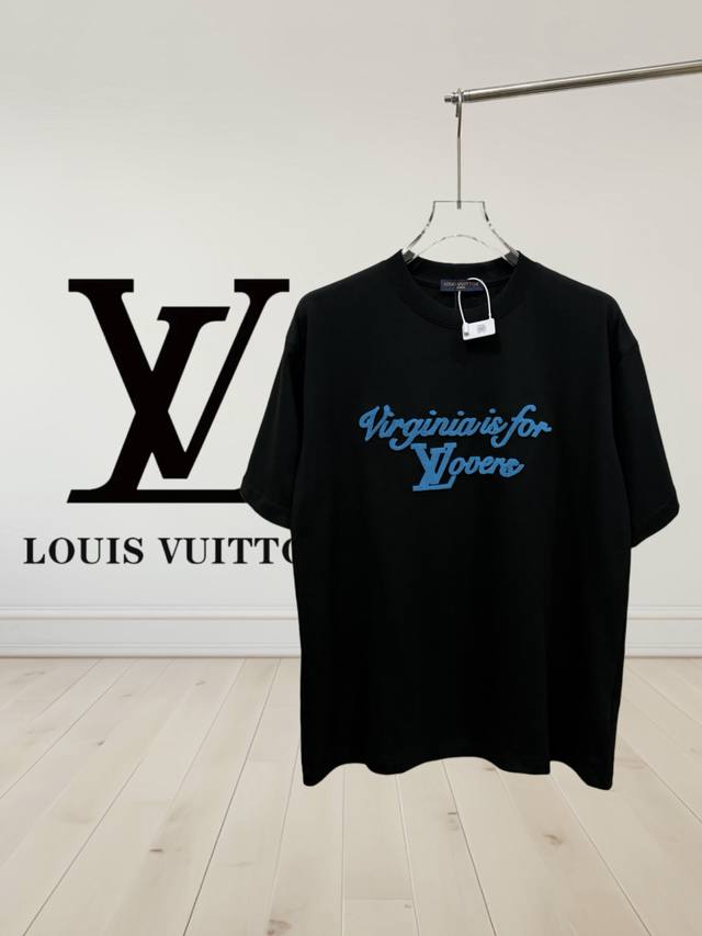 高版本] Louisvuitton 路易威登 董菲联名新款签名牙刷绣球T恤短袖高版本 超级标志性品牌Logo牙刷刺绣图案 采用进口面料采用纯棉精梳棉面料，搭配运