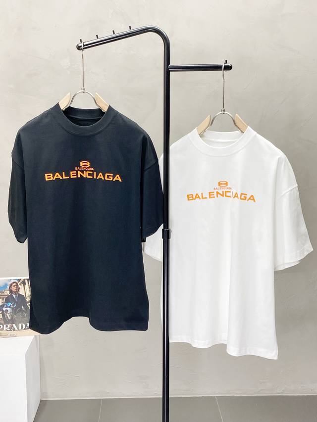 支持年后 。Balenciga巴黎世家独家专供新款原单男士休闲短袖 高端定制 高端版本 时尚百搭爆款进口面料 手感超柔软细腻 穿着亲肤舒适 高端精品 代工厂精细