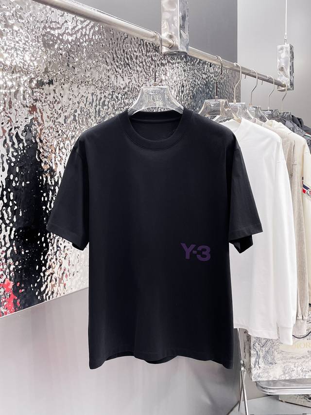 支持年后 Y-3* 顶级版本 2024秋冬新品加厚290克短袖 火爆上市啦 定制顶级优选洗水棉面料 上身舒适度高 专柜同款装饰 轻奢内敛低调奢华 内搭外穿轻松驾