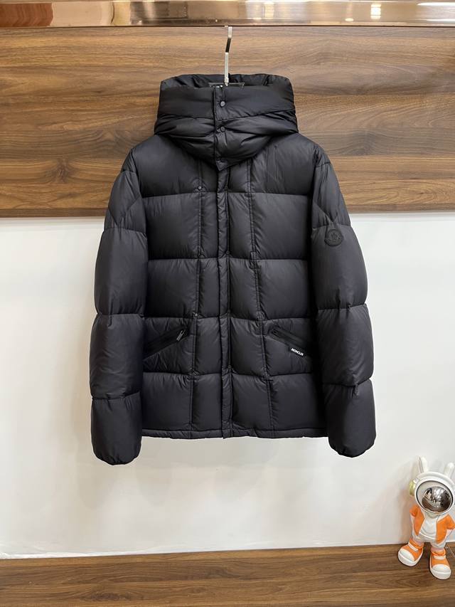 可年后！ 主推 Moncler 蒙口 秋冬新款首发羽绒连帽羽绒服，帽可拆 聚酯纤维记忆面料 不起皱 免烫面料 90白鸭绒填充！尺码：M-Xxl H2024新款首