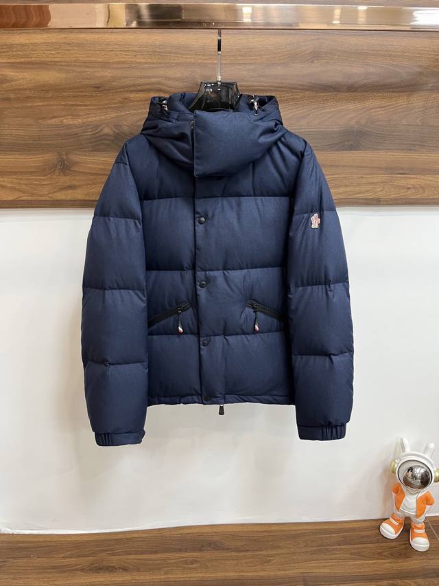 可年后！ 主推 Moncler 蒙口 秋冬新品 2024爆款连帽羽绒服，帽可拆 90白鸭绒填充！ 尺码：M-Xxxl H2024新款首发