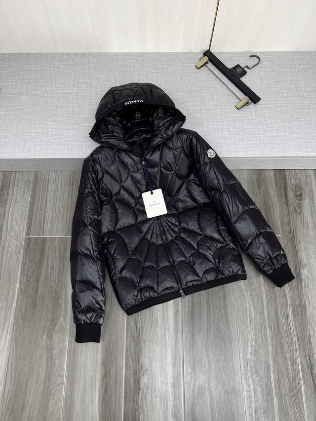 支持年后退换 Moncler 蒙家男士秋冬连帽羽绒服上新，Violier漫威蜘蛛网绗缝连帽羽绒服 蒙口23Ss早秋冬新款连帽羽绒服， 男女同款同码 专柜经典版羽