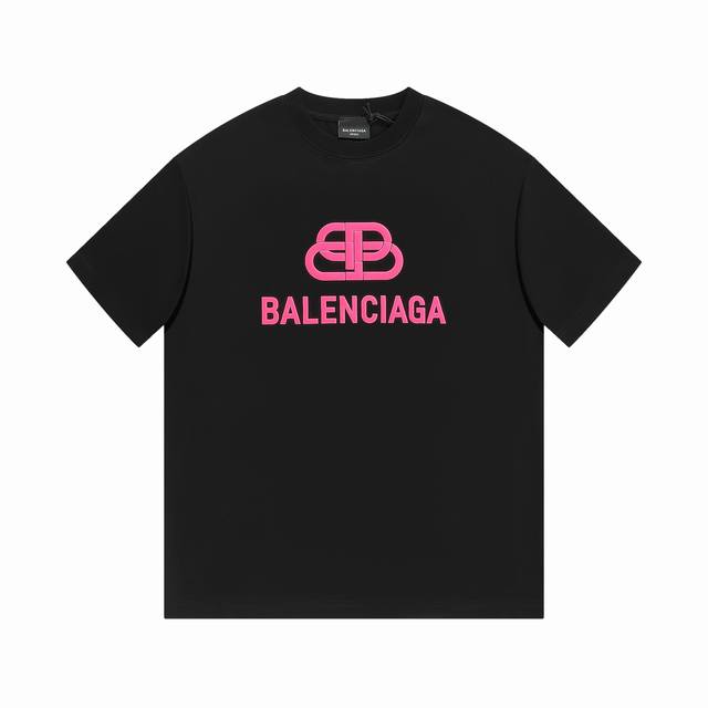 Balenciaga巴黎世家短袖 -采用双纱纯棉280g，面料颜色定制定染，不缩水不退色。手感舒服，质感超强全套辅料.潮男潮女必备经典落肩微阔版型，独家现货供应