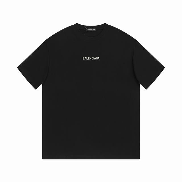 Balenciaga巴黎世家短袖 -采用双纱纯棉280g，面料颜色定制定染，不缩水不退色。手感舒服，质感超强全套辅料.潮男潮女必备经典落肩微阔版型，独家现货供应