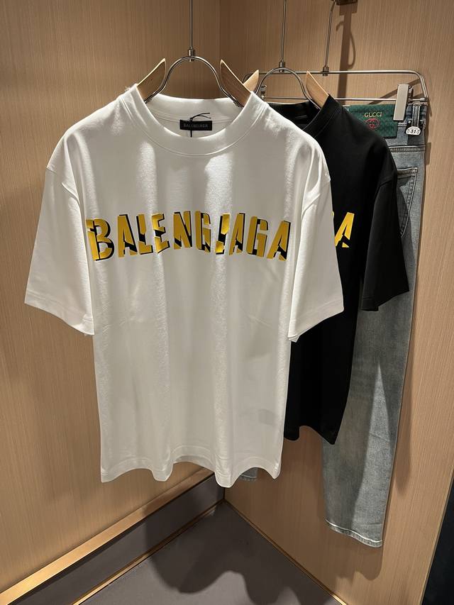 BALENCIA*巴黎*家 2025春夏新款男女同情侣款休闲宽松棉质圆领短袖T恤衫！贸易公司渠道稀出，同步官网发售 ！ 2025春夏最新系列，经典时尚设计元素，