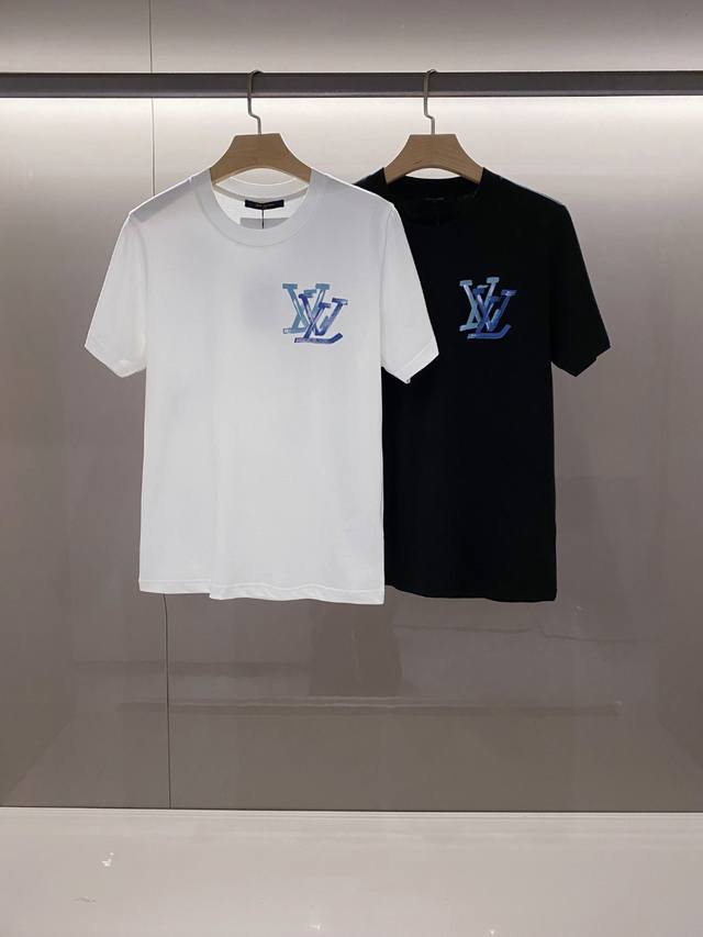 新品 香港洋行渠道货，早春新款 1Vui*ton 手绘彩色标识LOGO男士圆领短袖T恤.客供埃及进口顶级面料，甄选尼罗河区域光照极好的上等棉花原料，经过意大利百