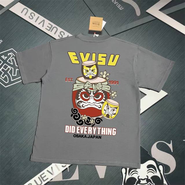 Evisu 福神2025新款印花T恤 高版本高品质采用纯棉双纱300克面料 男女同款 这件T恤剪裁宽松版形。 颜色，黑色S-XXL，白色S-XXL，灰色M-XX