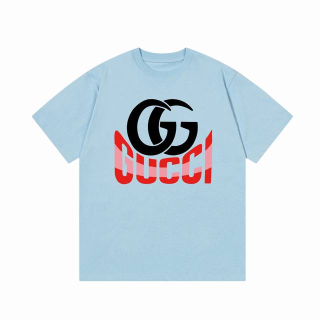 隔天到 GUCCI 古驰 双G 字母直喷印花 Logo标识精致升级，灵感源自八十年代复古 原版面料 官方同款 短袖T恤 定制300克同缸染面料 手感非常舒服 春