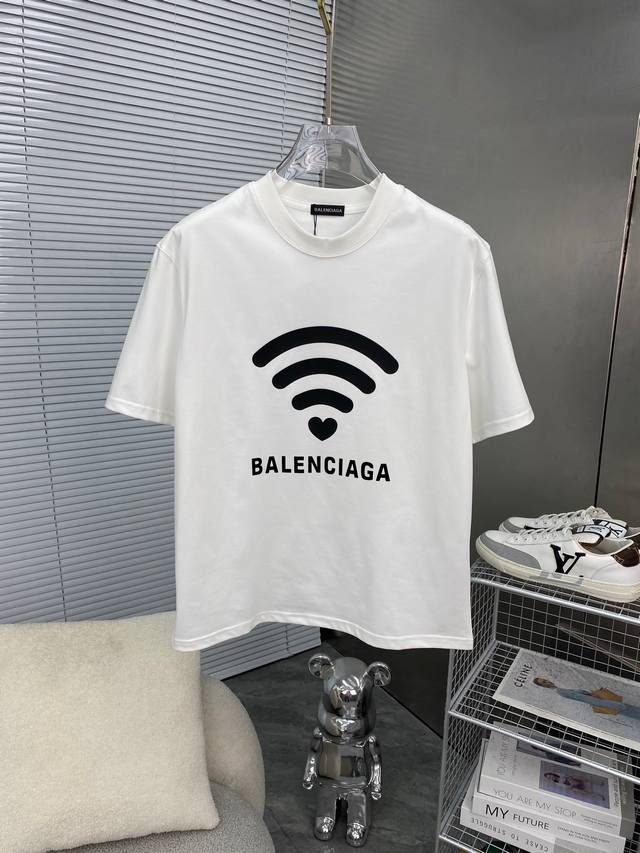 BALENCIAGA巴黎世家 2025ss春夏最新款短袖T恤出货啦！！ 2025新款T恤 高版本专用面料 高克重 260g 纯棉面料 上身舒适不失挺阔 针脚刺绣