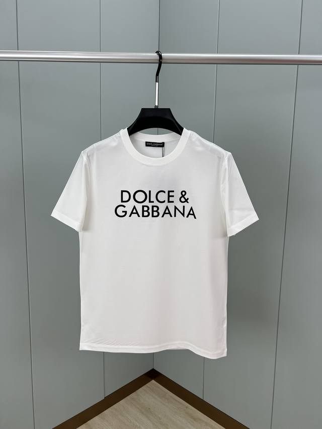 Dolce&Gabbana 25春夏新品字母立体印花徽标短袖T恤，定制80支双股丝光棉面料；黑色 白色 S～XXXL 黑白可定制4XL、5XL