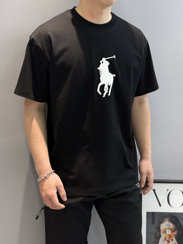 POLO*潮牌25s新款圆领T恤.男女同款～爆款必推胸口定制印花工艺.立体烫绒质感.简单又高级！烫画品牌字母logo撞色搭配.减龄搭配.色彩搭配时尚好看.整体效